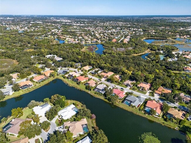 Building Photo - 8455 Woodbriar Dr