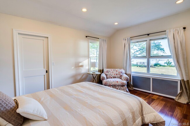 Building Photo - 140 Old Winkle Point Rd