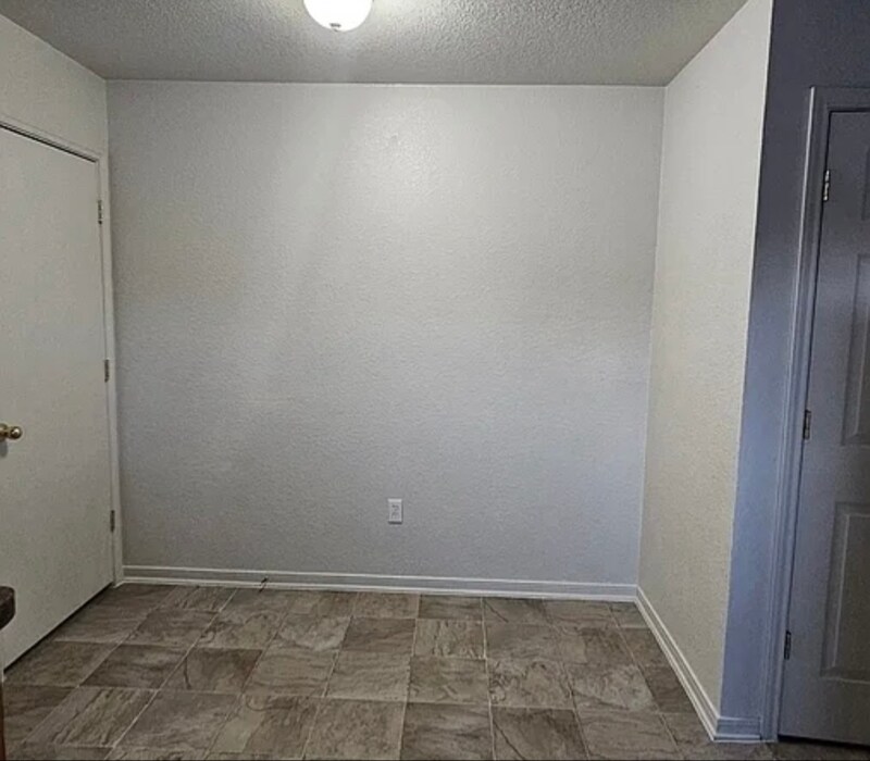 Building Photo - 1009 Lansberry Ct