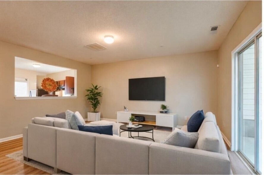 Building Photo - 2837 Laurel Ridge Cir