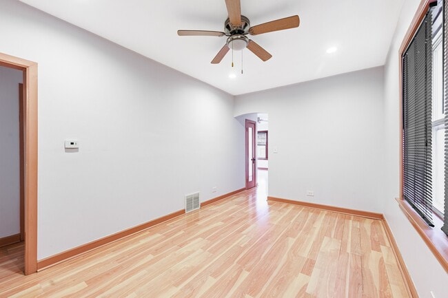 Building Photo - 1810 N Long Ave