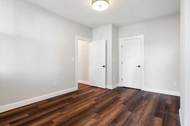 Building Photo - 31 Monadnock St