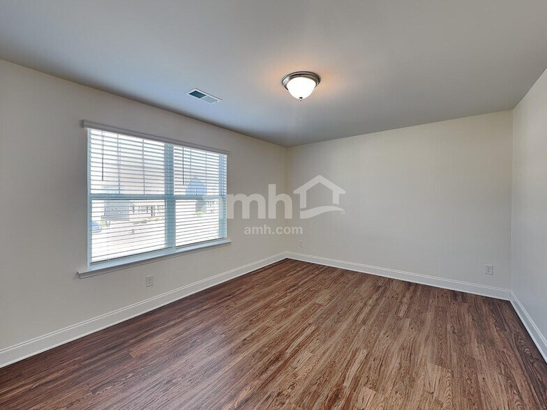 Building Photo - 111 Keyser Dr