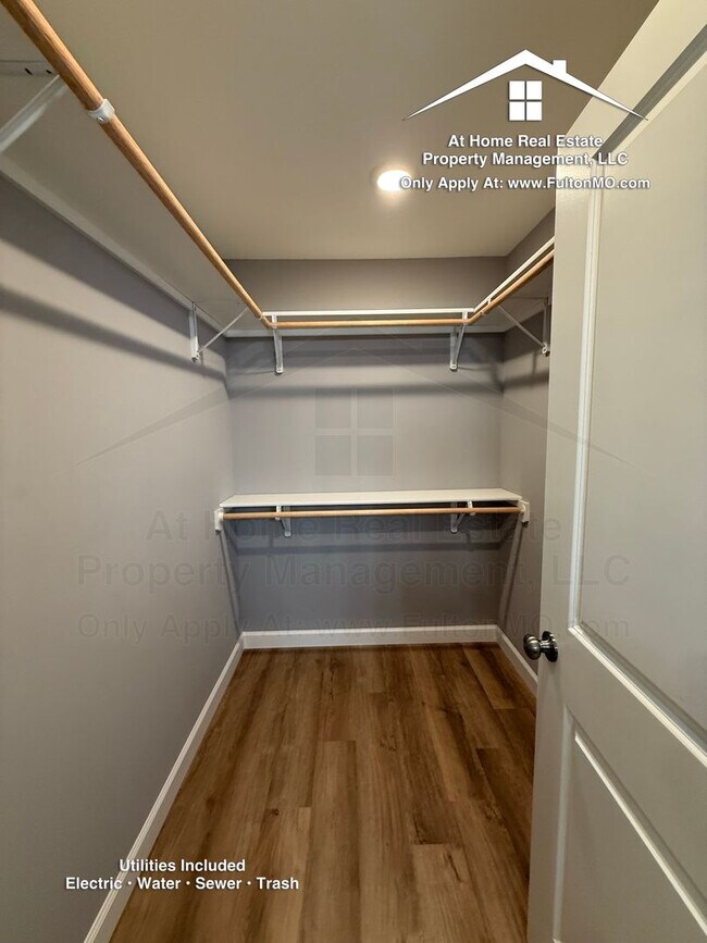 Building Photo - 2610 N Bluff St