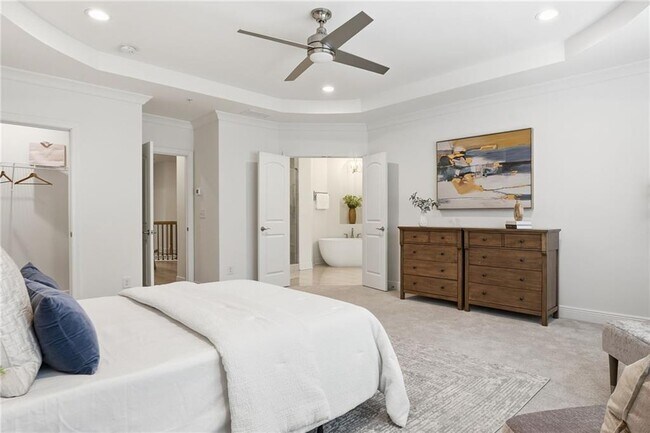 Building Photo - 110 Via Roma