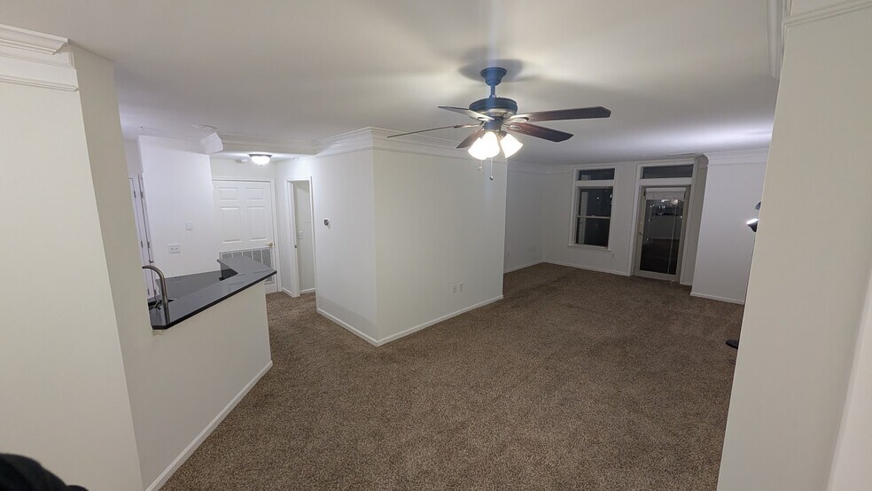 Building Photo - 3334 Peachtree Rd NE