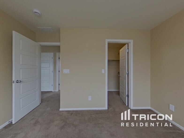 Building Photo - 22517 E Layton Cir