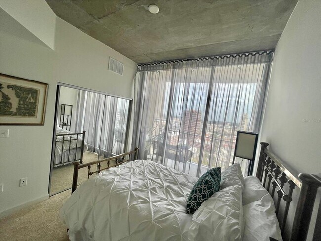 Building Photo - 155 S Court Ave