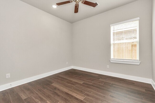 Building Photo - Welcome to the Drake – Where Comfort Meets...