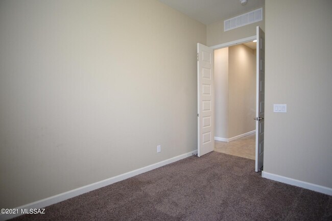 Building Photo - 3462 W Ringtail Den Way