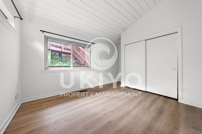 Building Photo - 8655 Skyline Blvd