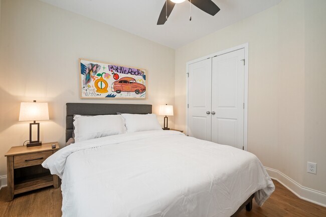 Building Photo - 24 Sawyer St