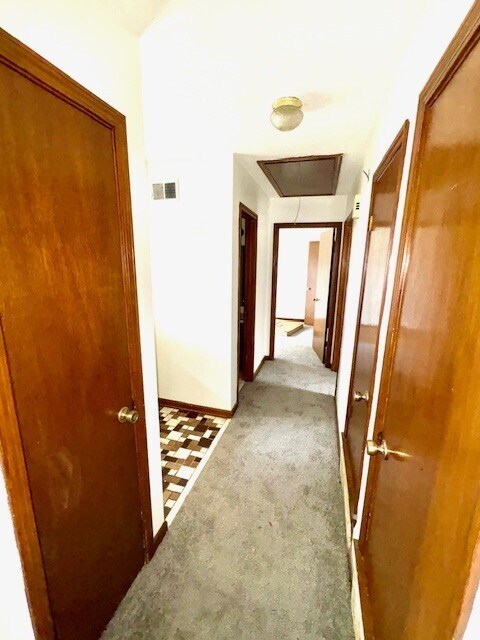 Building Photo - 7871 Carol Elaine Cir