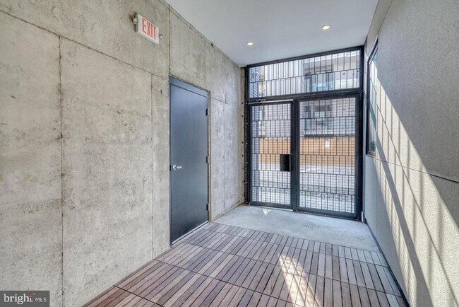 Building Photo - 818 N 4th St