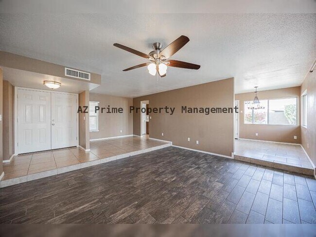 Building Photo - 3434 W Kings Ave