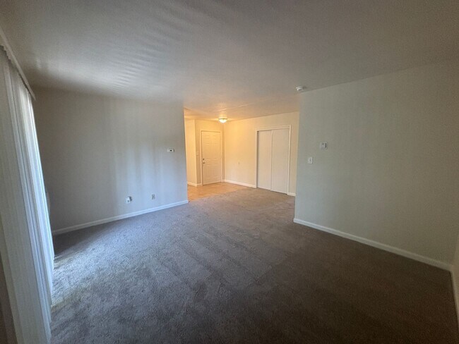 Interior Photo - 4116 Loveridge Road