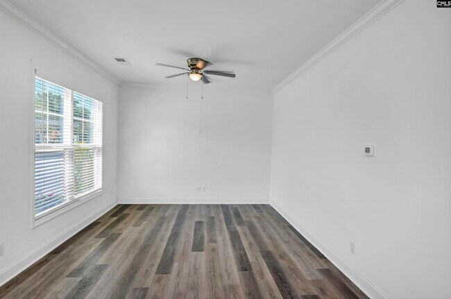 Building Photo - 2035 Rosewood Dr