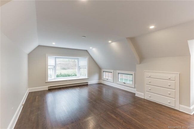 Building Photo - 49 Sunset Dr