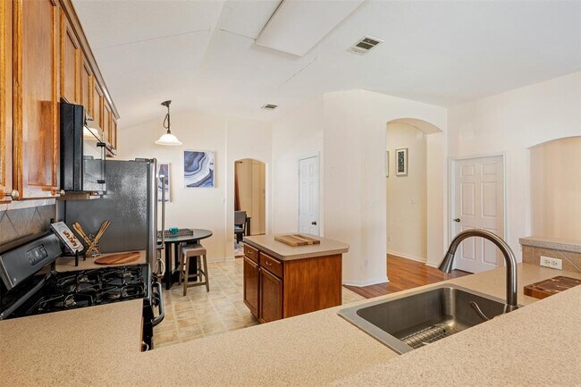 Building Photo - 221 Stone Crest Blvd