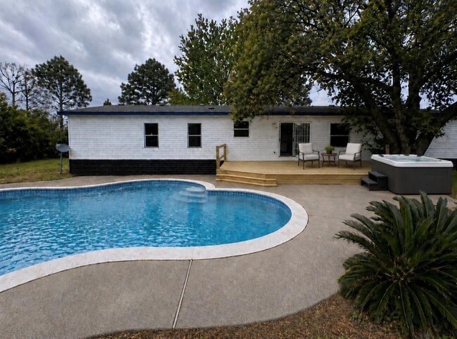 Building Photo - 1506 Airline Ct