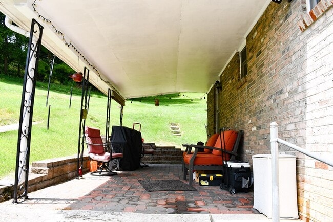 Building Photo - 1912 Virginia Ave