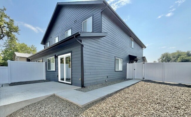 Building Photo - 13301 E Alki Ave