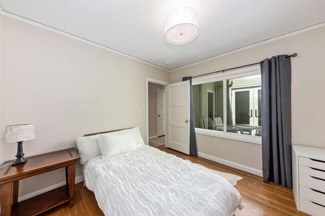 Building Photo - 2255 Beach St