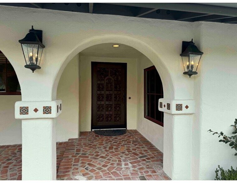 Building Photo - 28910 Wagon Rd