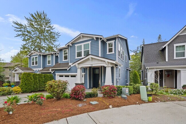 Building Photo - **North-Facing Luxury Home with Sunroom, A/C & Smart Home Features in Sammamish** Available NOW f...