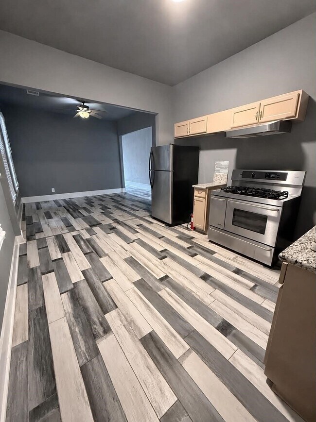 Building Photo - 2623 Avenue Q
