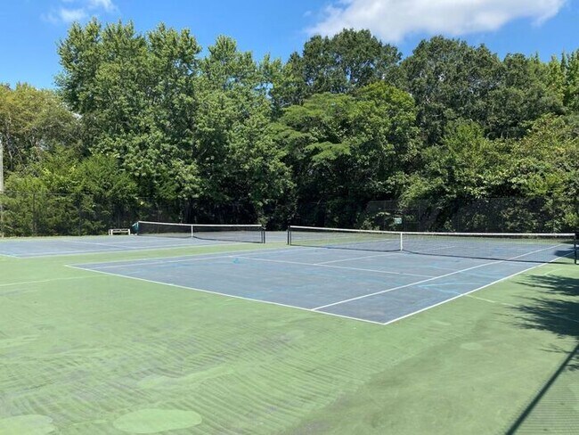 Building Photo - 4 Bedroom South Charlotte Home!