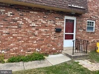 Building Photo - 16 Apel Ave