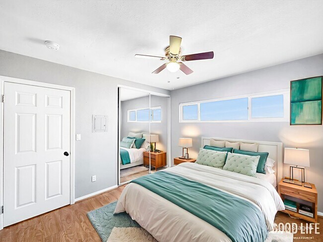 Building Photo - Beautiful 2B 1BA Condo w/ Reserved Parking and Wall AC!