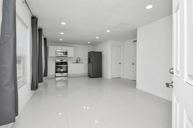 Building Photo - 11127 Melba Ln