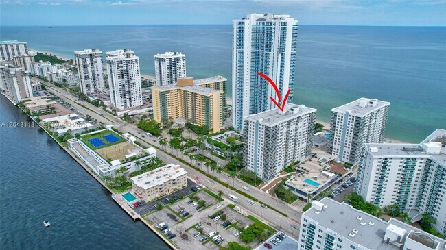 Building Photo - 2751 S Ocean Dr
