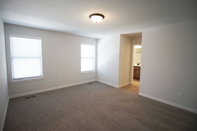 Building Photo - 2324 Lovie Ln