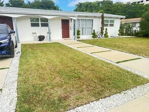 Building Photo - 3807 Hayes St