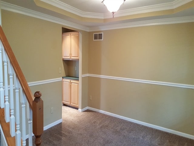 Building Photo - 6528 Lakewood Dr