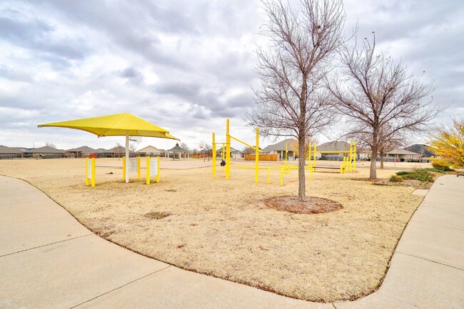 Building Photo - Deer Creek Schools