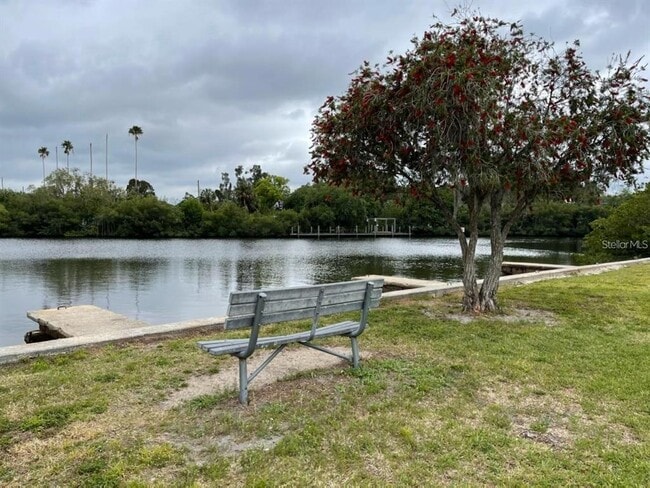 Building Photo - 550 Calico Scallop St