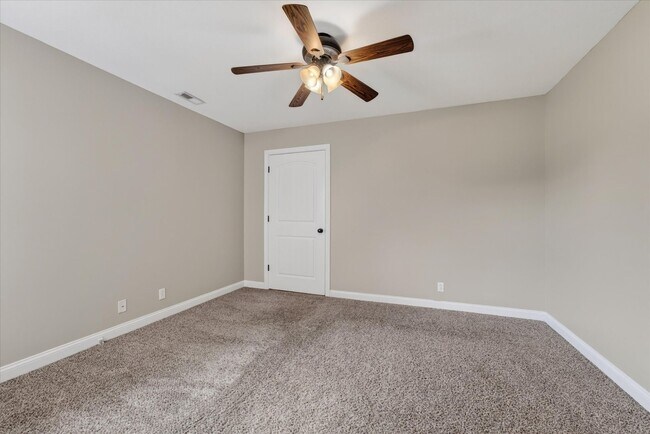 Building Photo - 2228 Killington Dr