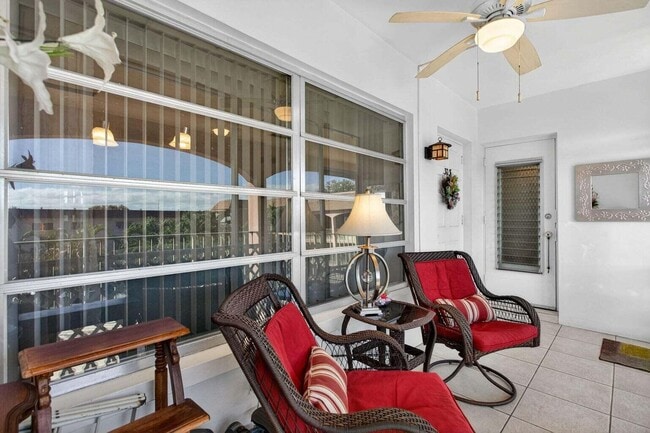 Building Photo - 100 SE 6th Ave