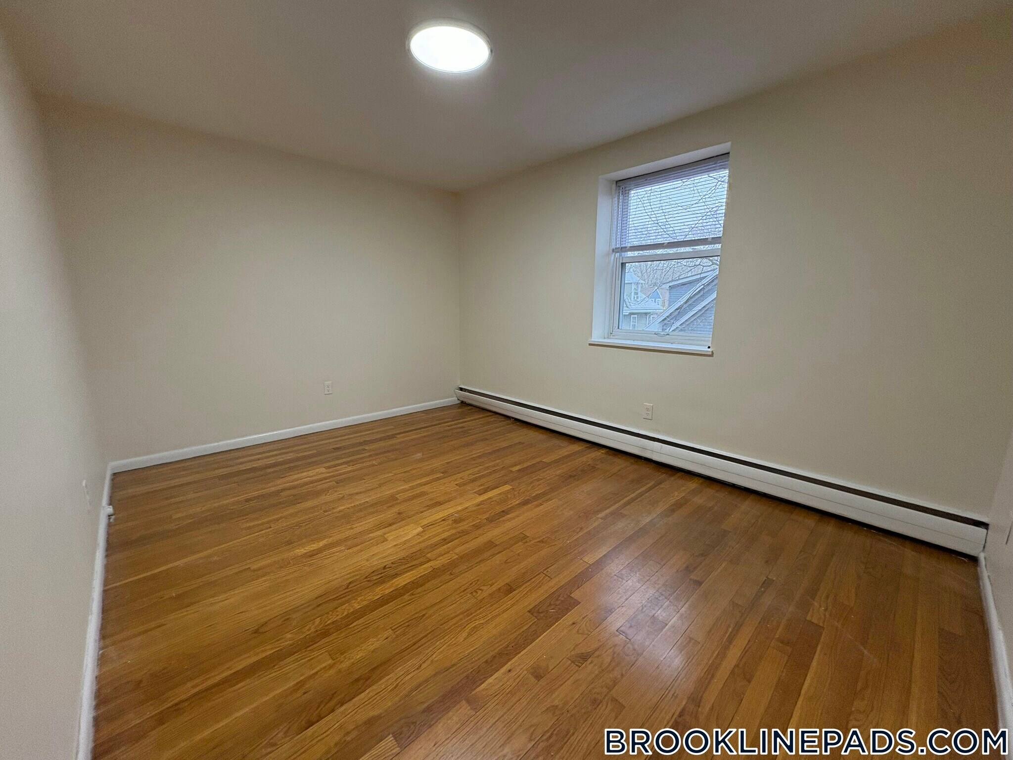 Building Photo - 110 Babcock St