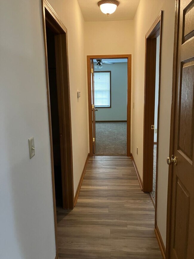 Building Photo - $500 Marketing Special - 2-Bedroom Ranch C...