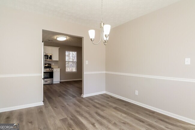 Building Photo - 733 River Mist Dr