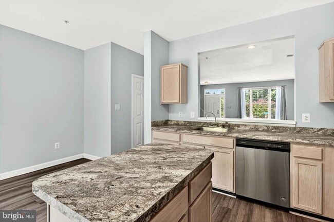 Building Photo - 8605 Willow Leaf Ln