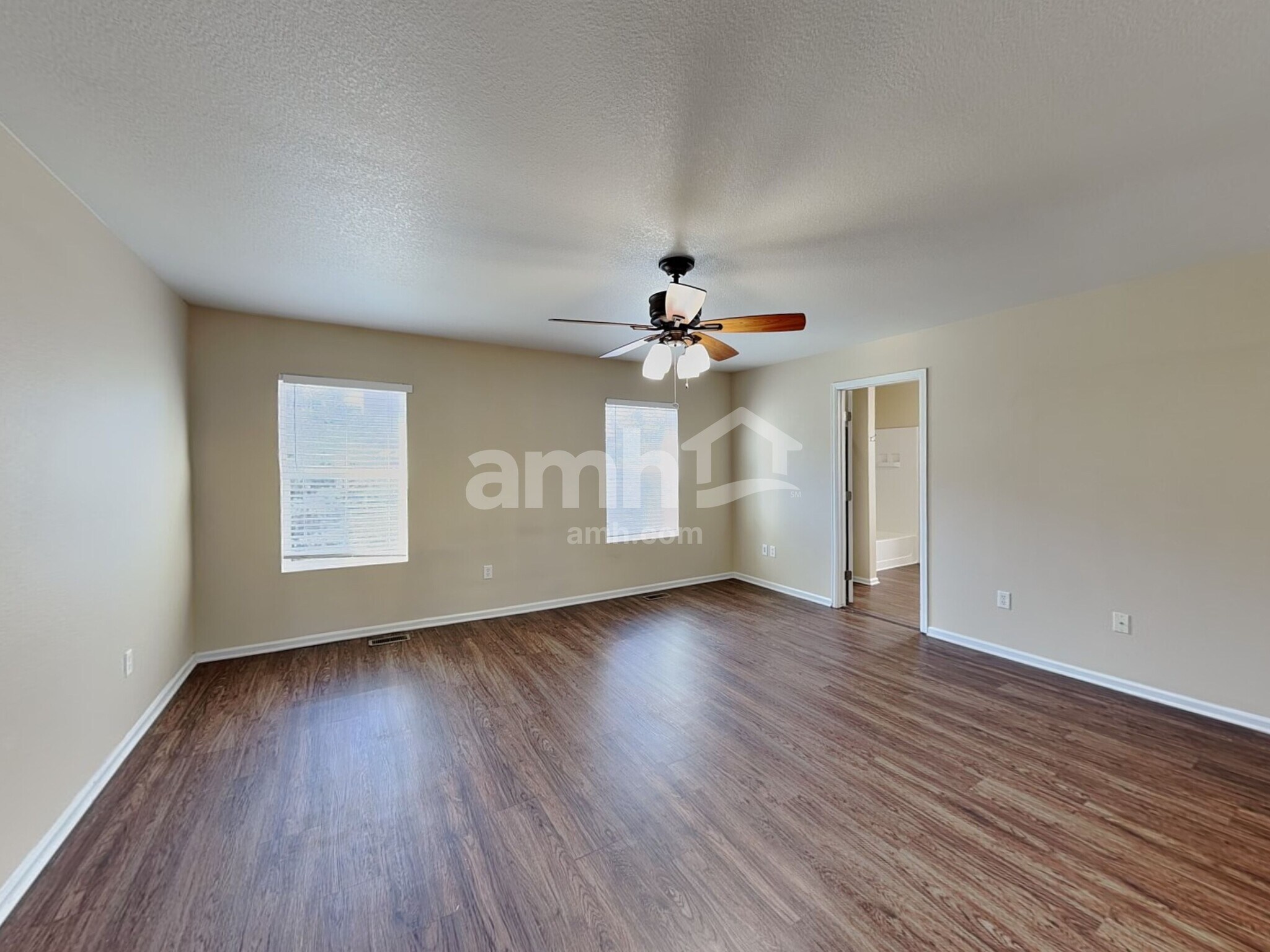 Building Photo - 2630 Coach House Loop