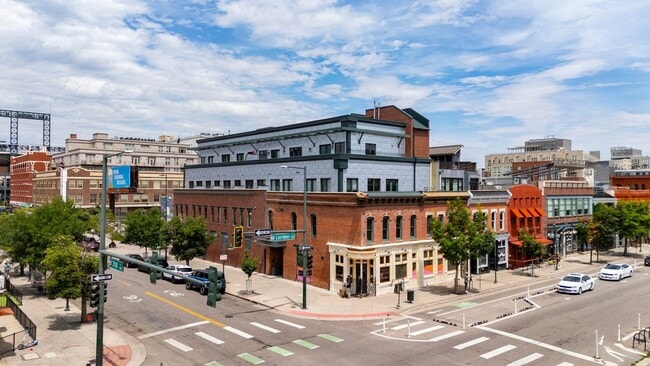 Building Photo - 2101 Larimer St