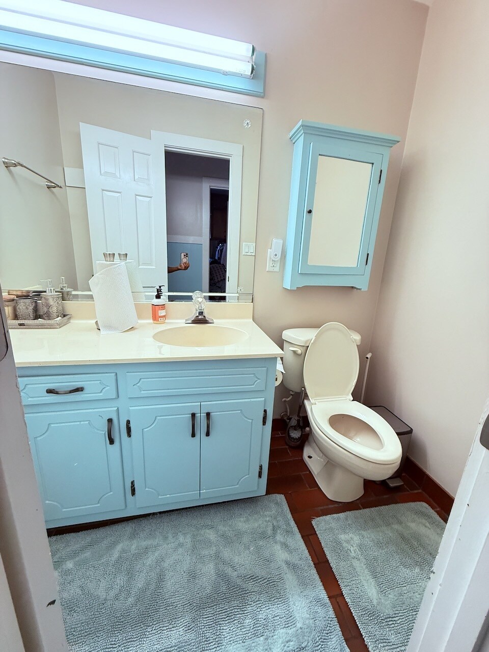 1/2 Bathroom - 2950 Cloverhurst Dr