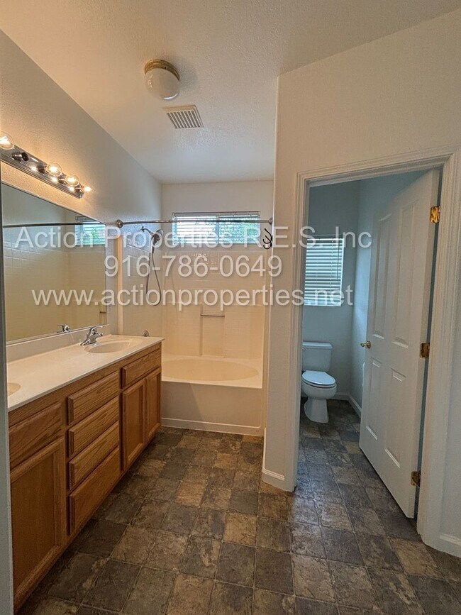 Building Photo - Action Properties Offering Immaculate Highland Reserve 4 Bedroom 2 Bath, 1581 sqft, New Paint and...